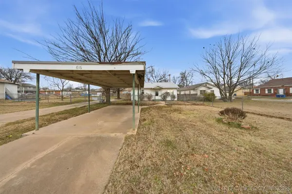 616 E Cherry ST, Cushing, OK 74023