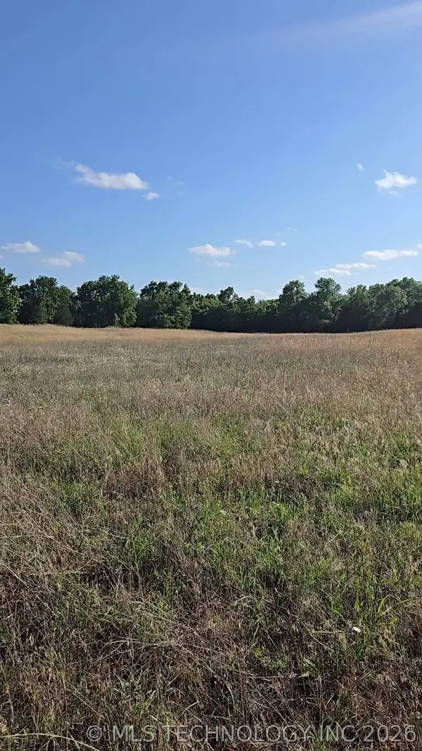 5505 S Riverside, Yale, OK 74085