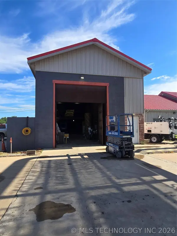 302 E Main ST, Cushing, OK 74023