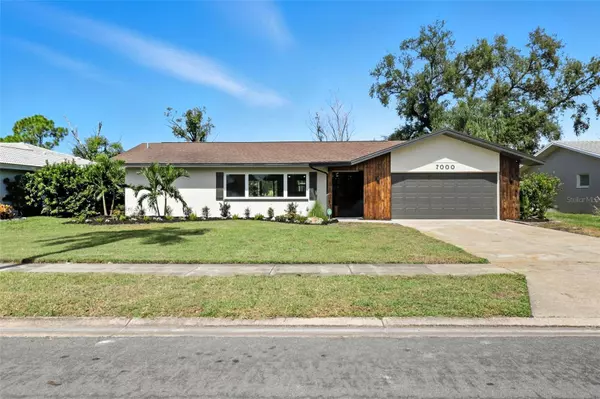 7000 GREENBRIER DR, Seminole, FL 33777