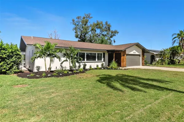 7000 GREENBRIER DR, Seminole, FL 33777