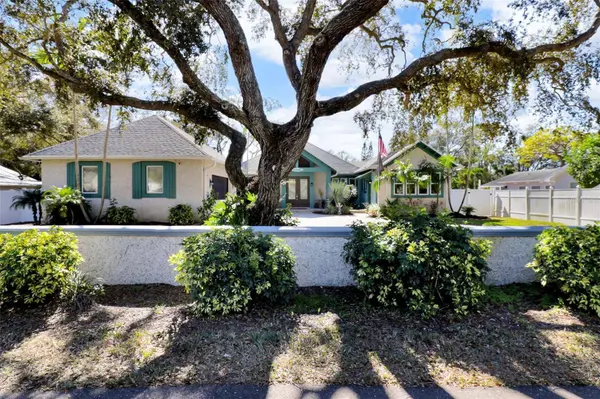 13030 98TH AVE, Seminole, FL 33776