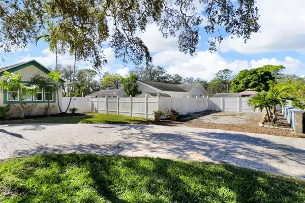 13030 98TH AVE, Seminole, FL 33776