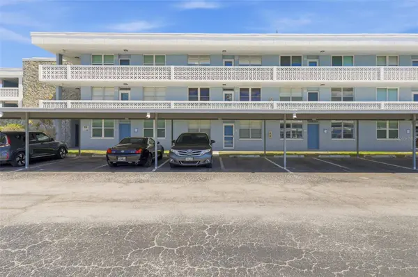 4895 BAY ST NE #110, St Petersburg, FL 33703