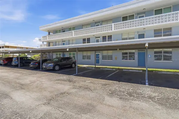 4895 BAY ST NE #110, St Petersburg, FL 33703