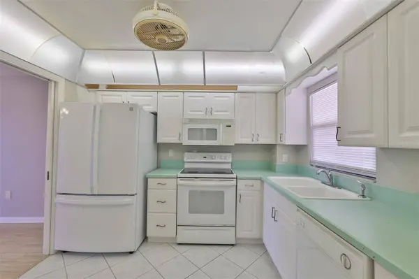 1270 GULF BLVD #1706, Clearwater Beach, FL 33767