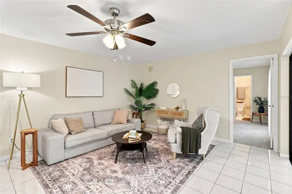10311 CHADBOURNE DR, Tampa, FL 33624