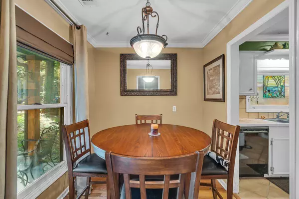 34 Hickory Knl, Hattiesburg, MS 39402