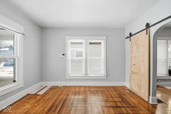 733 N Grant AVE, Indianapolis, IN 46201