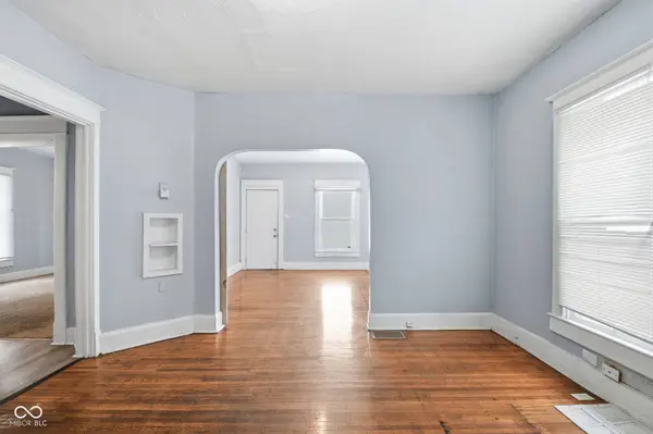 733 N Grant AVE, Indianapolis, IN 46201