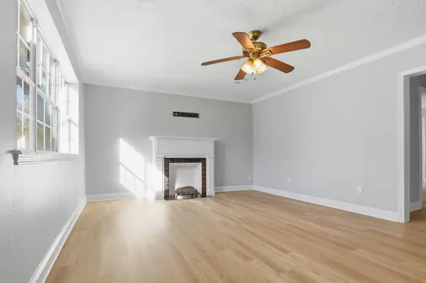 510 E Republic AVE, Baytown, TX 77520
