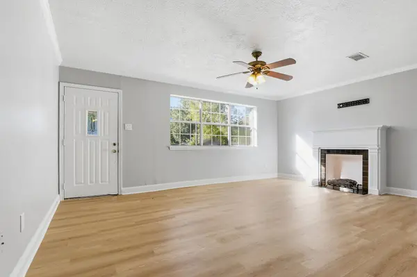 510 E Republic AVE, Baytown, TX 77520