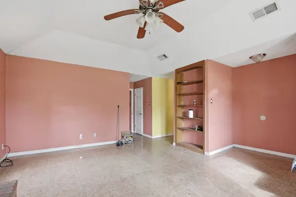 4002 Montego DR, Baytown, TX 77521