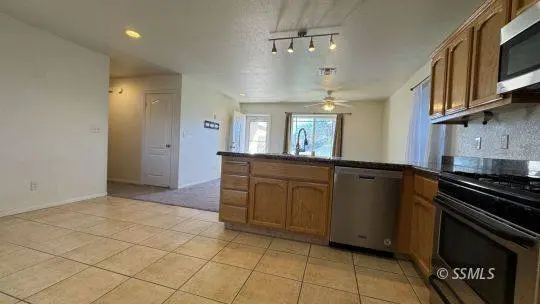 1112 W Willow AVE, Ridgecrest, CA 93555