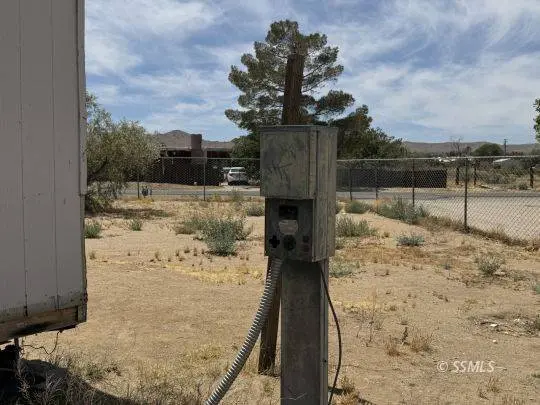 832 Dolphin AVE, Ridgecrest, CA 93555