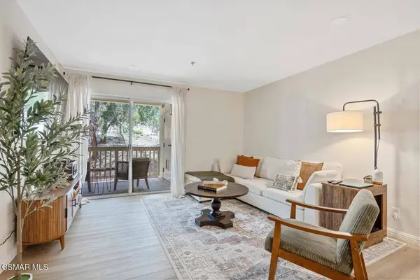 5837 Oak Bend LN #310, Oak Park, CA 91377