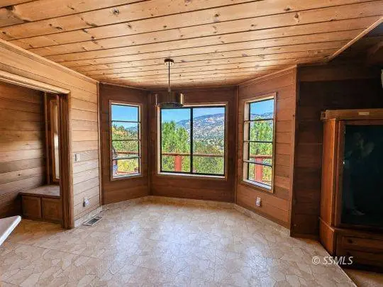 22901 Saddleback DR, Tehachapi, CA 93561