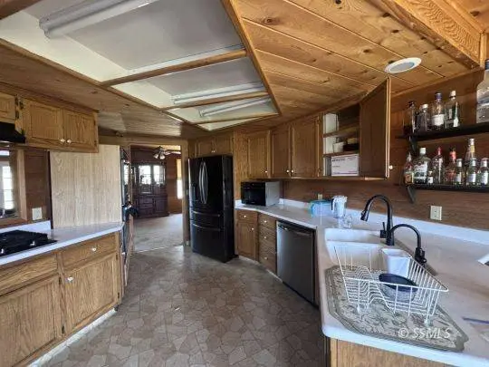 22901 Saddleback DR, Tehachapi, CA 93561
