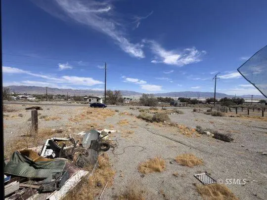 82310 5th ST, Trona, CA 93562