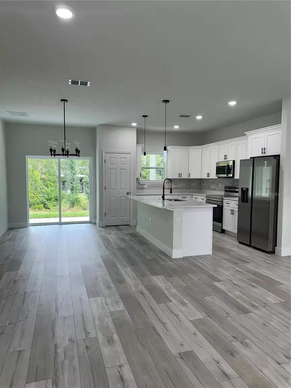 8511 N GOLFVIEW DR, Citrus Springs, FL 34434