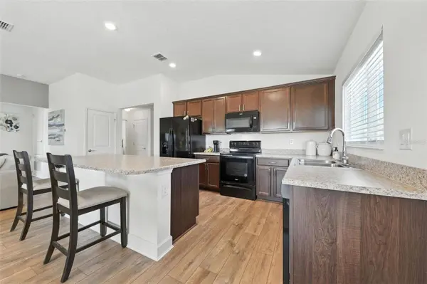 2316 CROSSANDRA ST, Mascotte, FL 34753