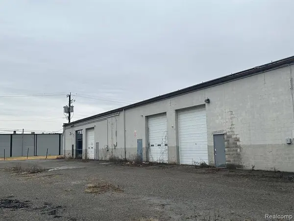 32841 PARKLANE Street, Garden City, MI 48135