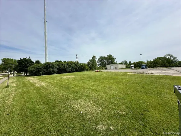 5836 Hubbard Street, Garden City, MI 48135