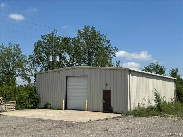 5836 Hubbard Street, Garden City, MI 48135