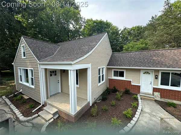 24220 Simmons Avenue, Southfield, MI 48033
