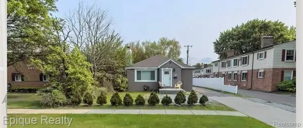 659 W Maple RD, Clawson, MI 48017