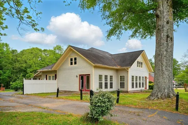 426 College ST E, Bowdon, GA 30108