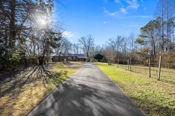 7427 HOLLIS RD, Douglasville, GA 30135