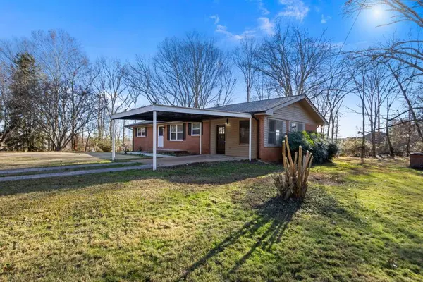 7427 HOLLIS RD, Douglasville, GA 30135