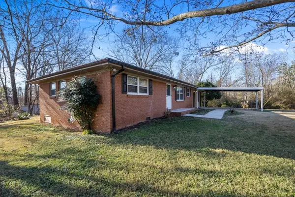 7427 HOLLIS RD, Douglasville, GA 30135