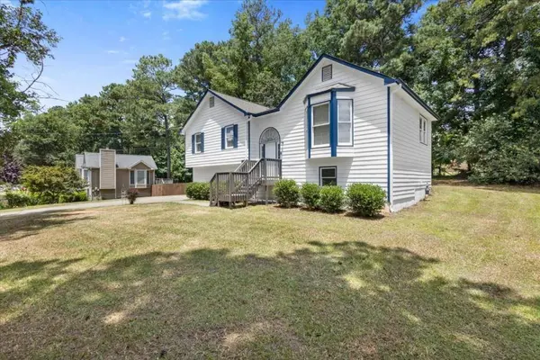 624 Silverthorne CIR, Douglasville, GA 30134