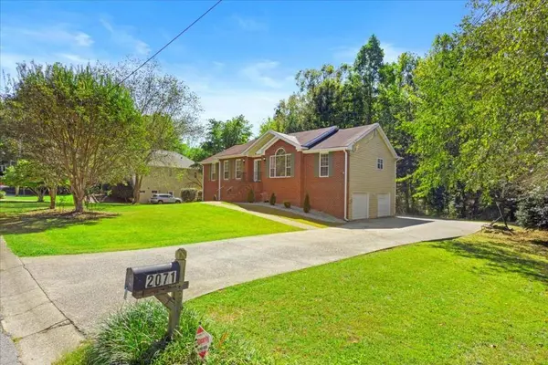 2071 Oakcreek DR, Lithia Springs, GA 30122