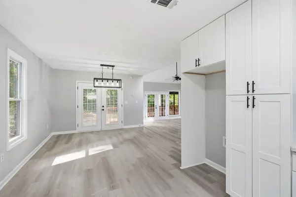 210 Rosewood DR, Fayetteville, DC 20214