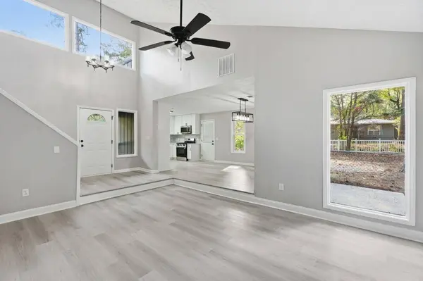 210 Rosewood DR, Fayetteville, DC 20214