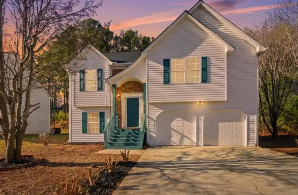 1065 Augusta Woods DR, Douglasville, GA 30134