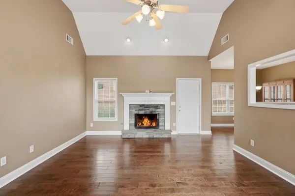 8250 Mossybrook LN, Douglasville, GA 30135