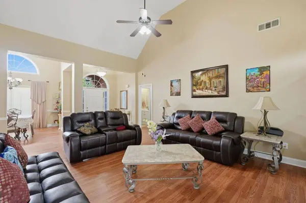 812 N Bay Overlook, Villa Rica, GA 30180