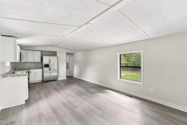 61 Brett LN, Temple, GA 30179