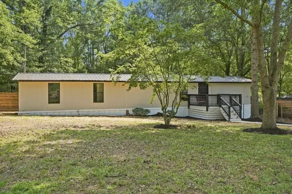 61 Brett LN