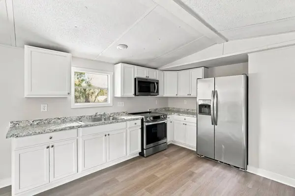 61 Brett LN, Temple, GA 30179