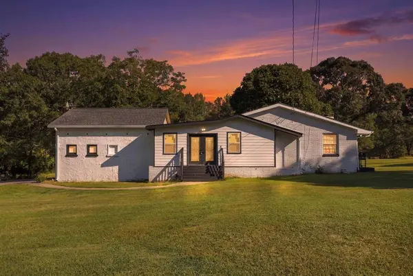 8736 Camp RD, Winston, GA 30187