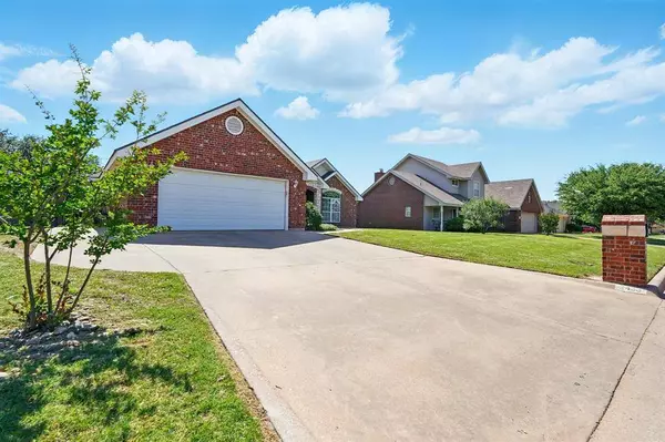 2433 Township Court, Abilene, TX 79601