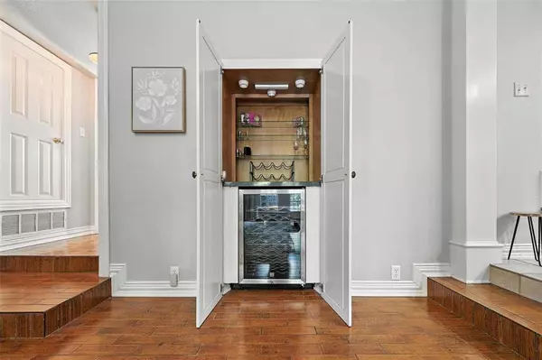 817 Nueces Trail, Midlothian, TX 76065