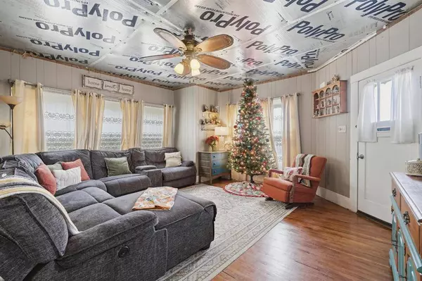 421 S McAmis Street, Breckenridge, TX 76424