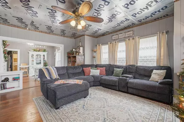 421 S McAmis Street, Breckenridge, TX 76424