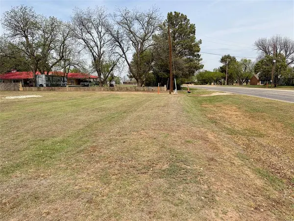 1419 Landon Street, Stamford, TX 79553